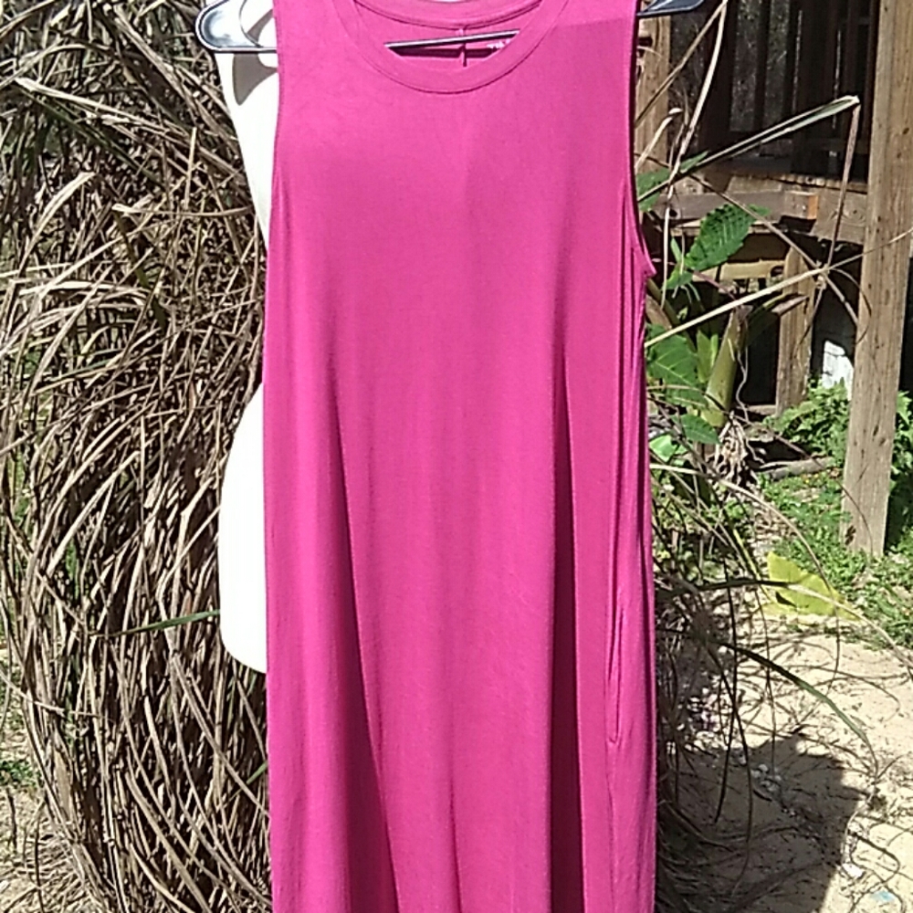 Time & Tru Sleeveless Midi with Pockets
